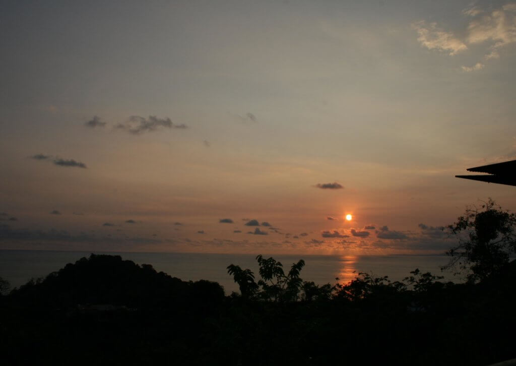 Sonnenuntergang mit Blick aufs Meer